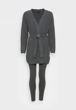 Even&Odd Damen CARDIGAN & LEGGINGS SET - Strickjacke - Mottled Dark Grey -Even&Odd Verkäufe 0b08ad85919b4ec0b2e7d100226b5ee4