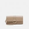 Even&Odd Damen Clutch - Taupe -Even&Odd Verkäufe 0ecc9d0cc91f4931a9fdc0788bff758c