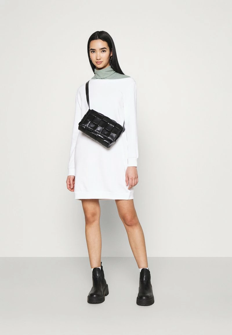 Even&Odd Damen SWEAT OFF SHOULDER MINI DRESS - Freizeitkleid - White 4 Even&Odd Damen SWEAT OFF SHOULDER MINI DRESS - Freizeitkleid - White – Bild 2