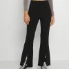 Even&Odd Damen SPLIT FRONT FLARED - Stoffhose - Black -Even&Odd Verkäufe 70748f3f1d094754ac6dbd3e79b53110