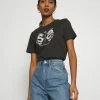 Even&Odd HATTIE MIRRORED DRAGONS TEE - T-Shirt Print - 801 - Anthracite | Damen -Even&Odd Verkäufe 84adf9f2e6704871a4de83595ee1e3ff