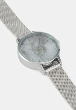 Even&Odd Damen Uhr - Silver-coloured -Even&Odd Verkäufe c106b99584db4ac2ab176556caedaf8f